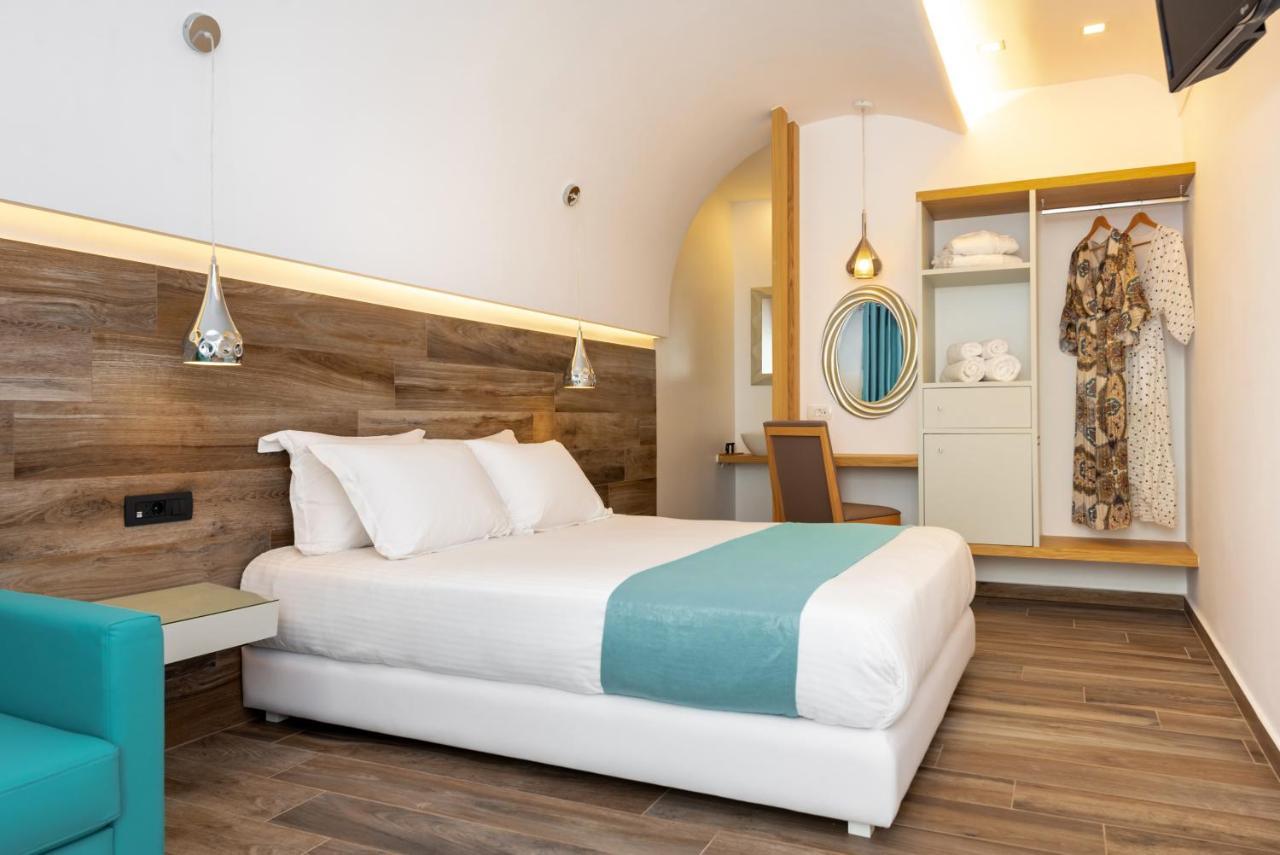 Deluxe Hotel Santorini ثيرا المظهر الخارجي الصورة