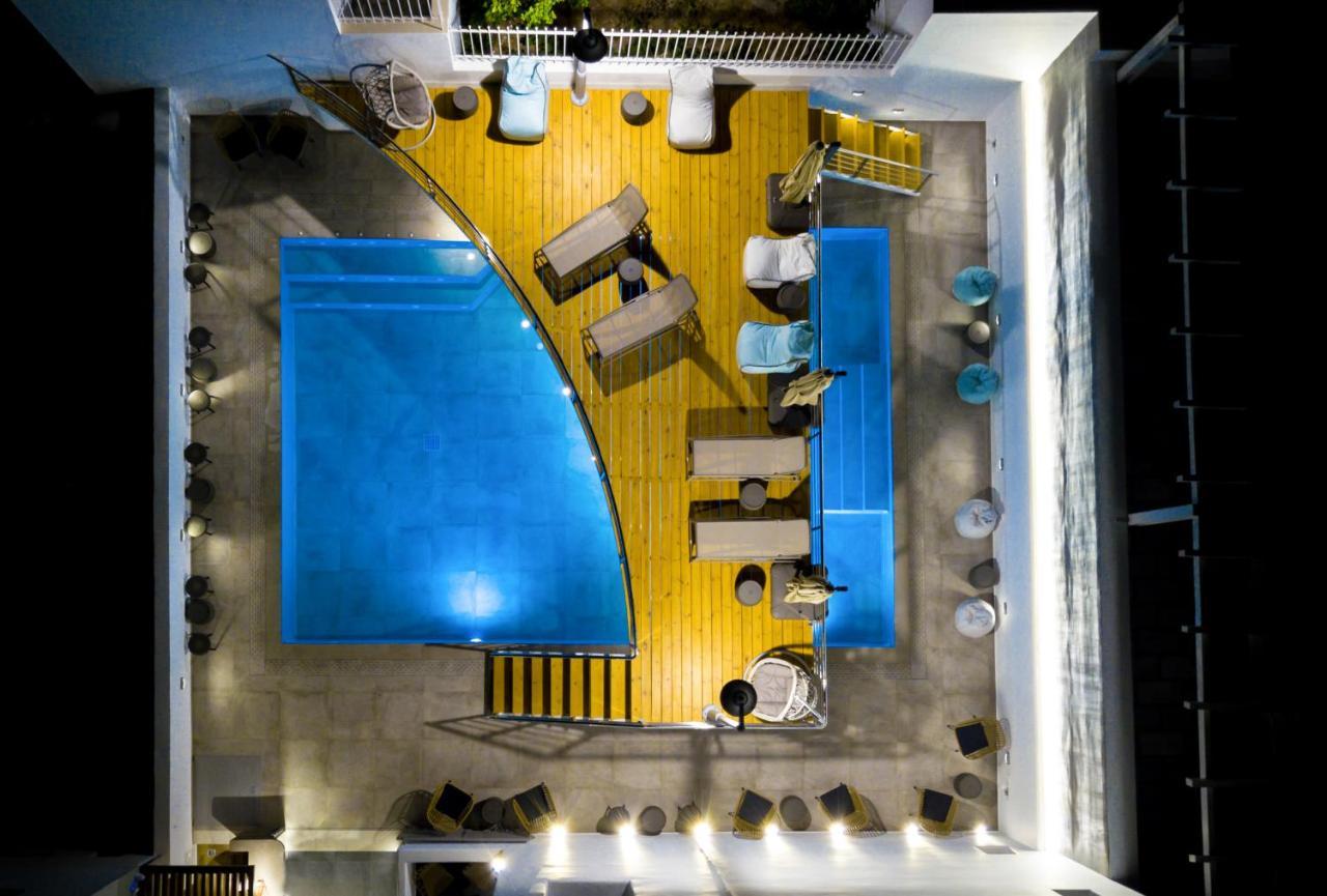 Deluxe Hotel Santorini ثيرا المظهر الخارجي الصورة