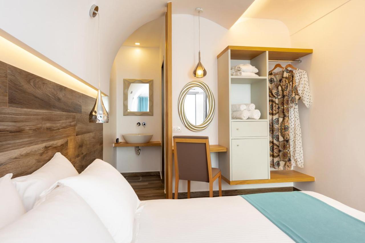 Deluxe Hotel Santorini ثيرا المظهر الخارجي الصورة